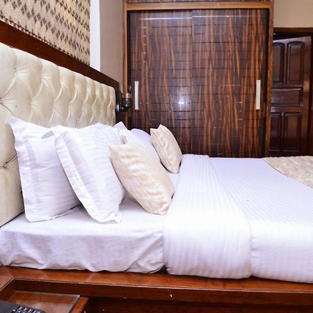 Signature Villa Szionipat Kültér fotó